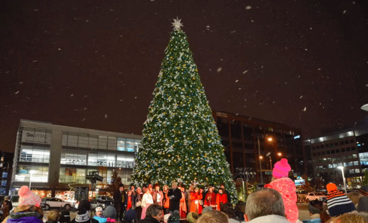 Annual Tree Lighting Ceremony | Cherry Creek Shopping Center | The Denver Ear